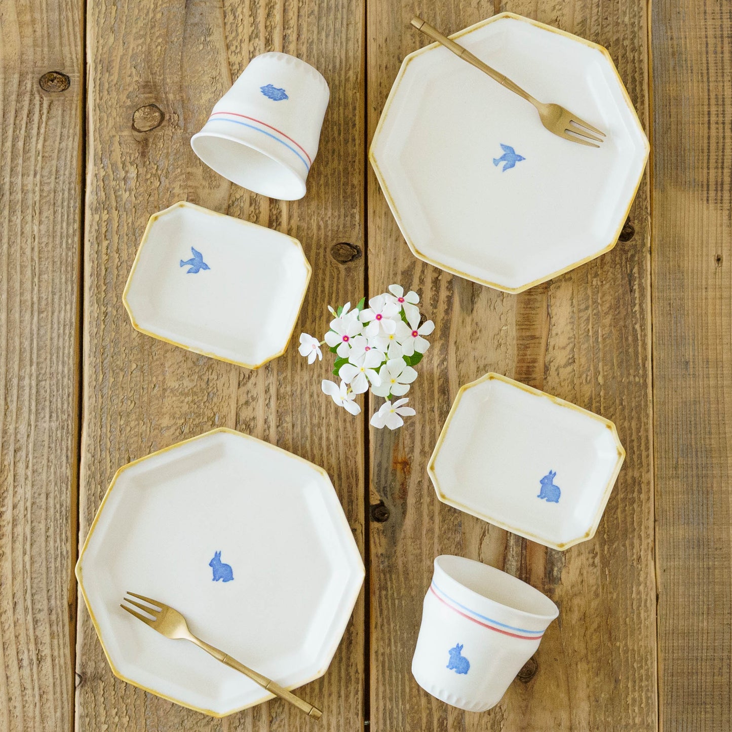 隅切角小皿　うさぎ｜原村俊之