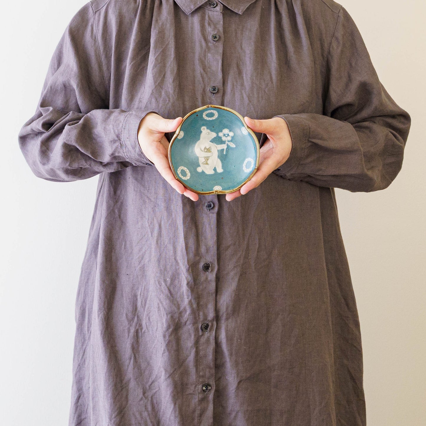 4寸玉縁輪花皿　くま｜皐月窯