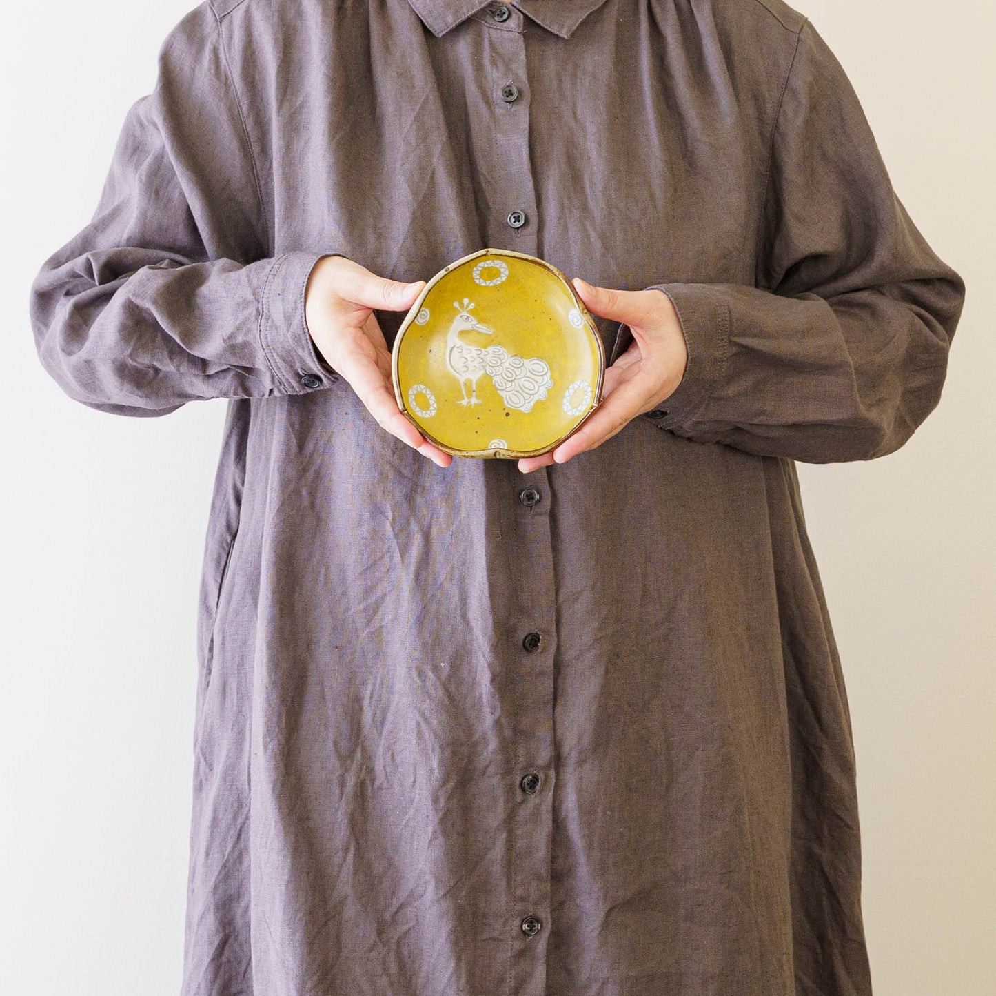 4寸玉縁輪花皿　くじゃく｜皐月窯