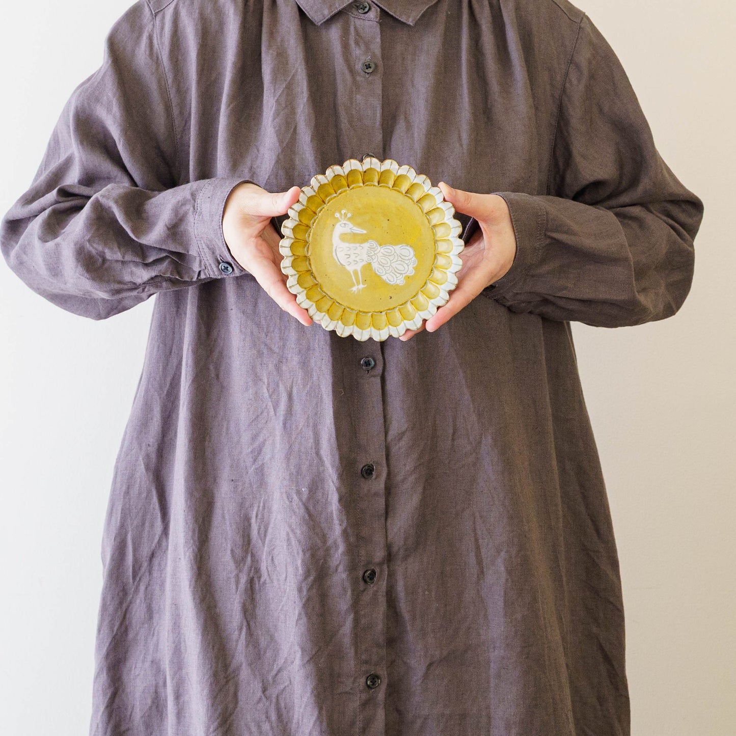 4.5寸輪花鎬皿　くじゃく｜皐月窯