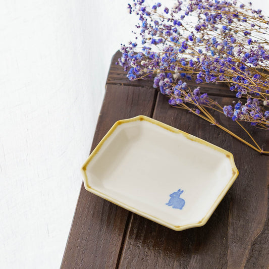 隅切角小皿　うさぎ｜原村俊之