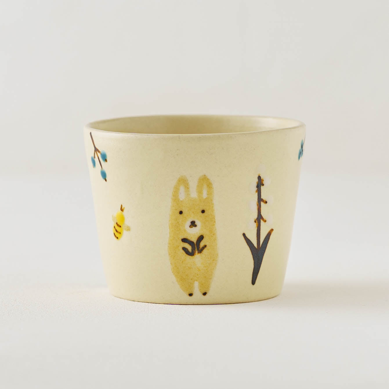 Cup rabbit | Aki Ota