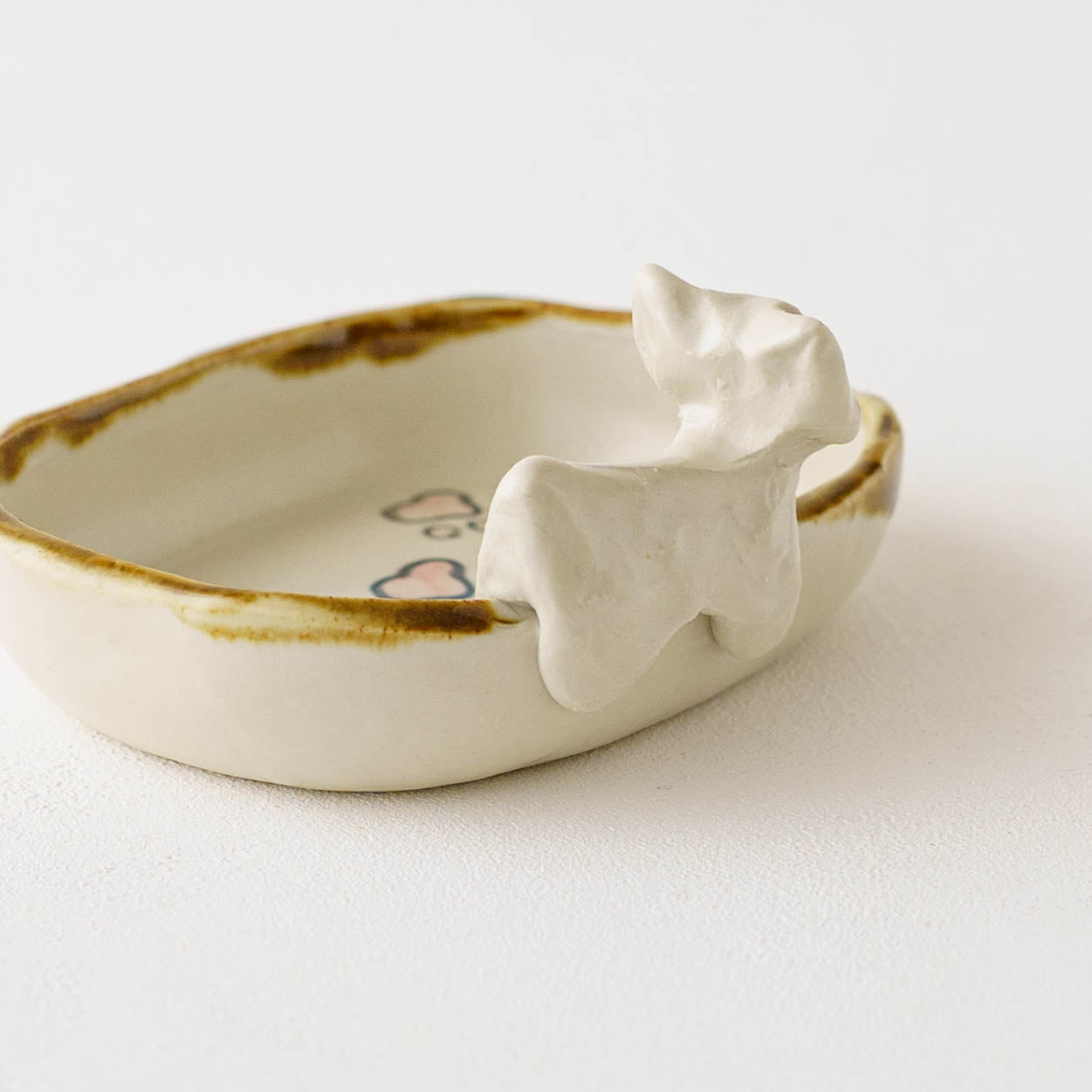 ねこ x にくきゅう　四角小皿｜梶田慶