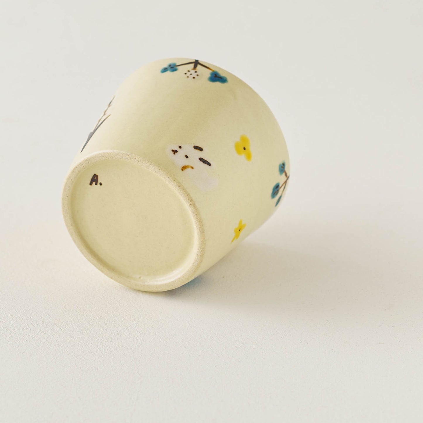 Cup rabbit | Aki Ota
