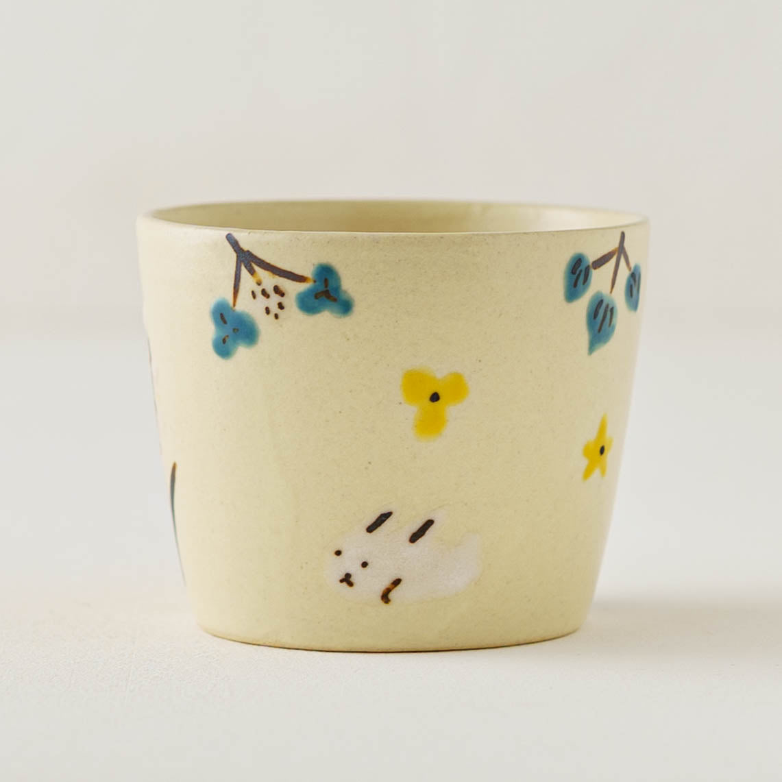 Cup rabbit | Aki Ota