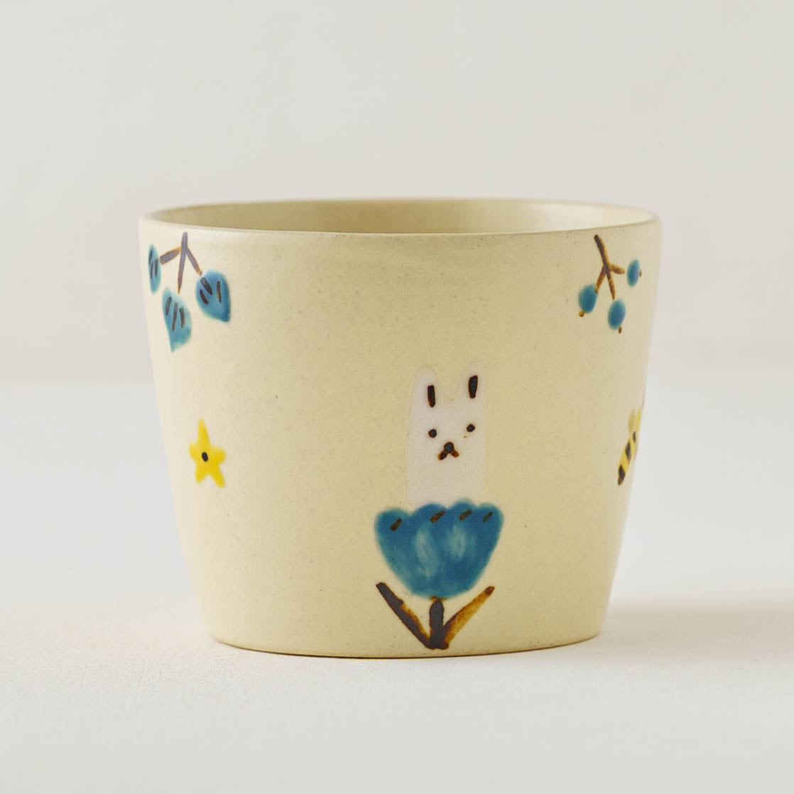 Cup rabbit | Aki Ota