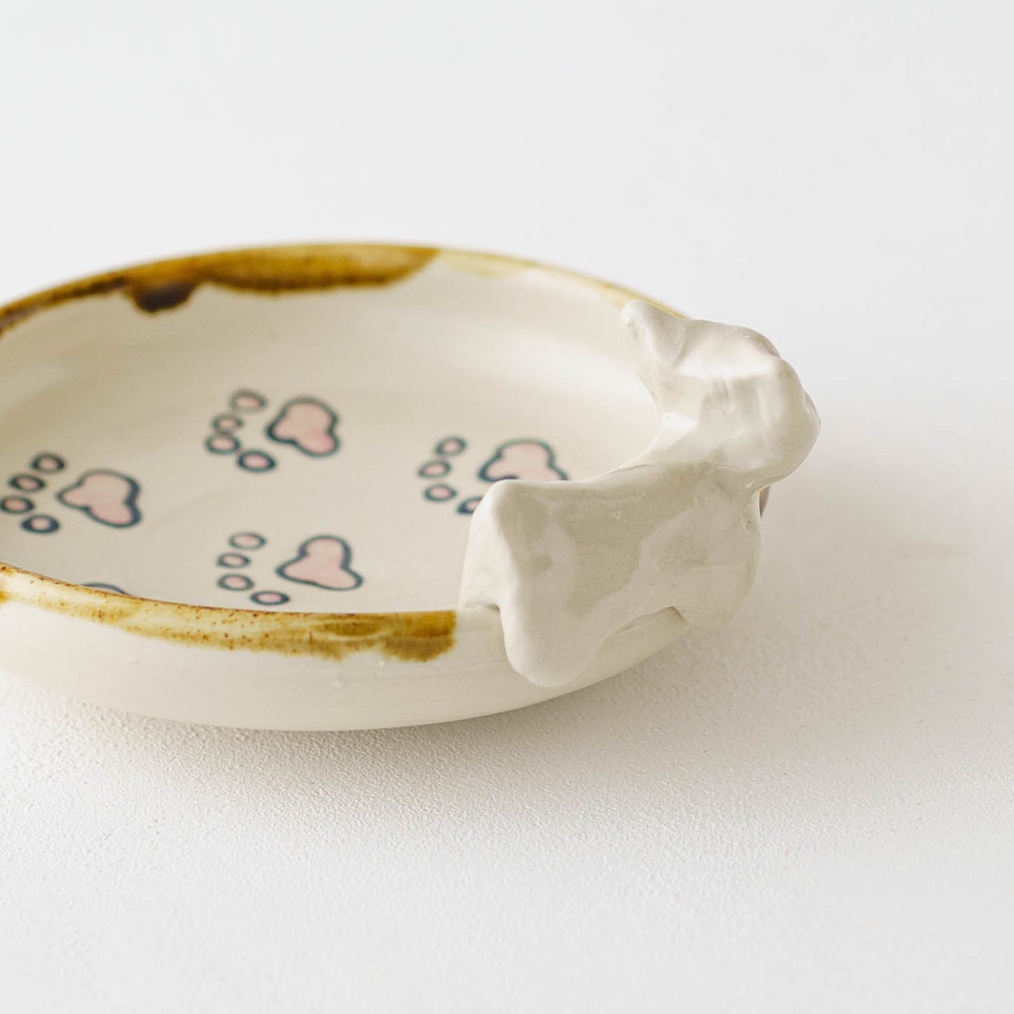 Cat x paw Round Plate | Kei Kajita