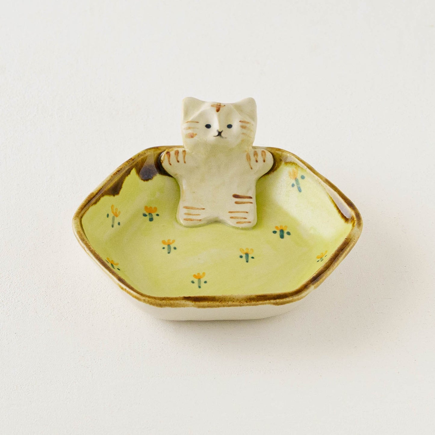 ねこ x お花　六角小皿｜梶田慶