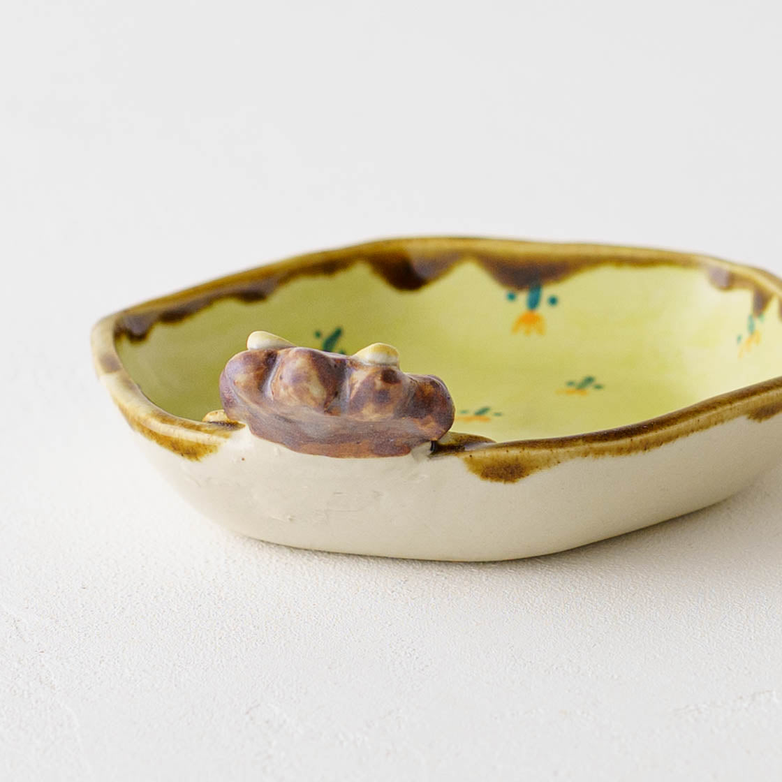 陶芸作家 梶田慶 らいおん お花 六角小皿｜窯元、作家もののうつわ通販