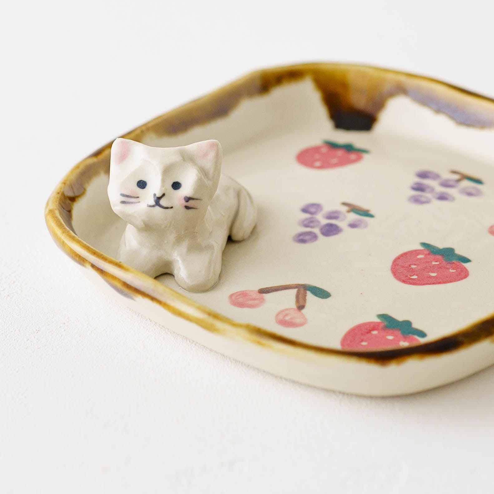 陶芸作家 梶田慶 ねこ くだもの 四角皿｜窯元、作家もののうつわ通販