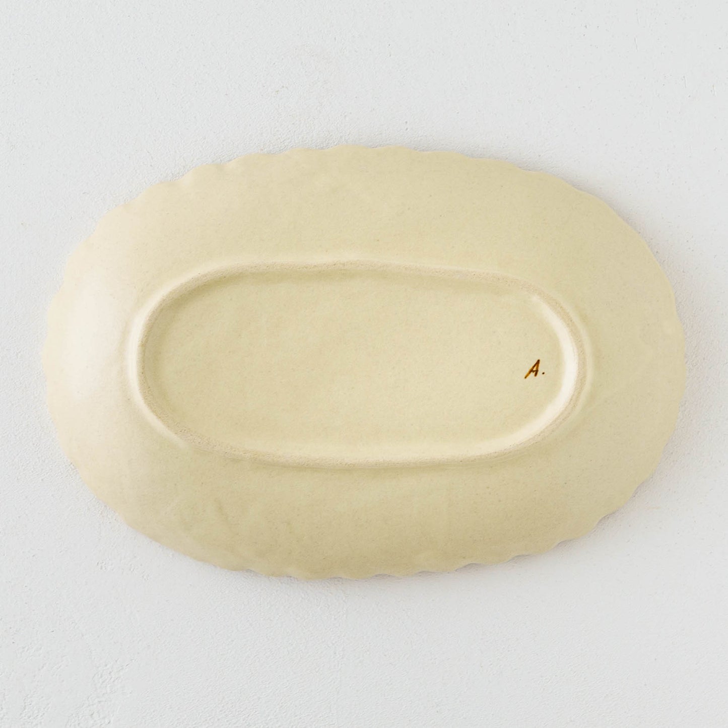 Oval Plate rabbit | Aki Ota