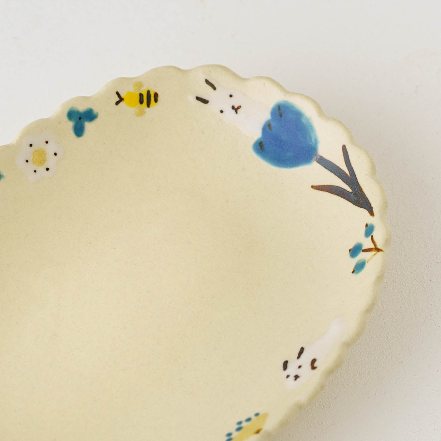 Oval Plate rabbit | Aki Ota
