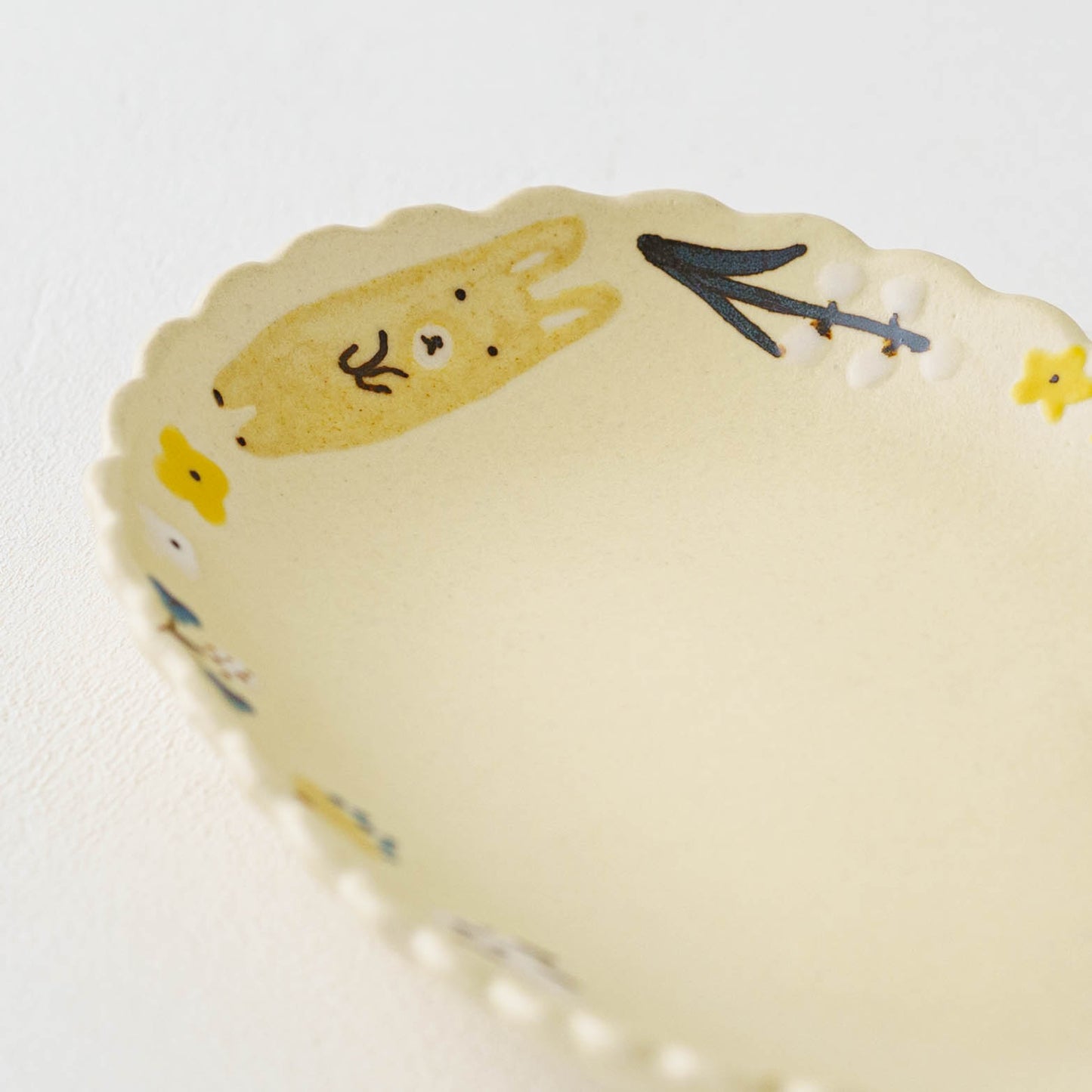 Oval Plate rabbit | Aki Ota