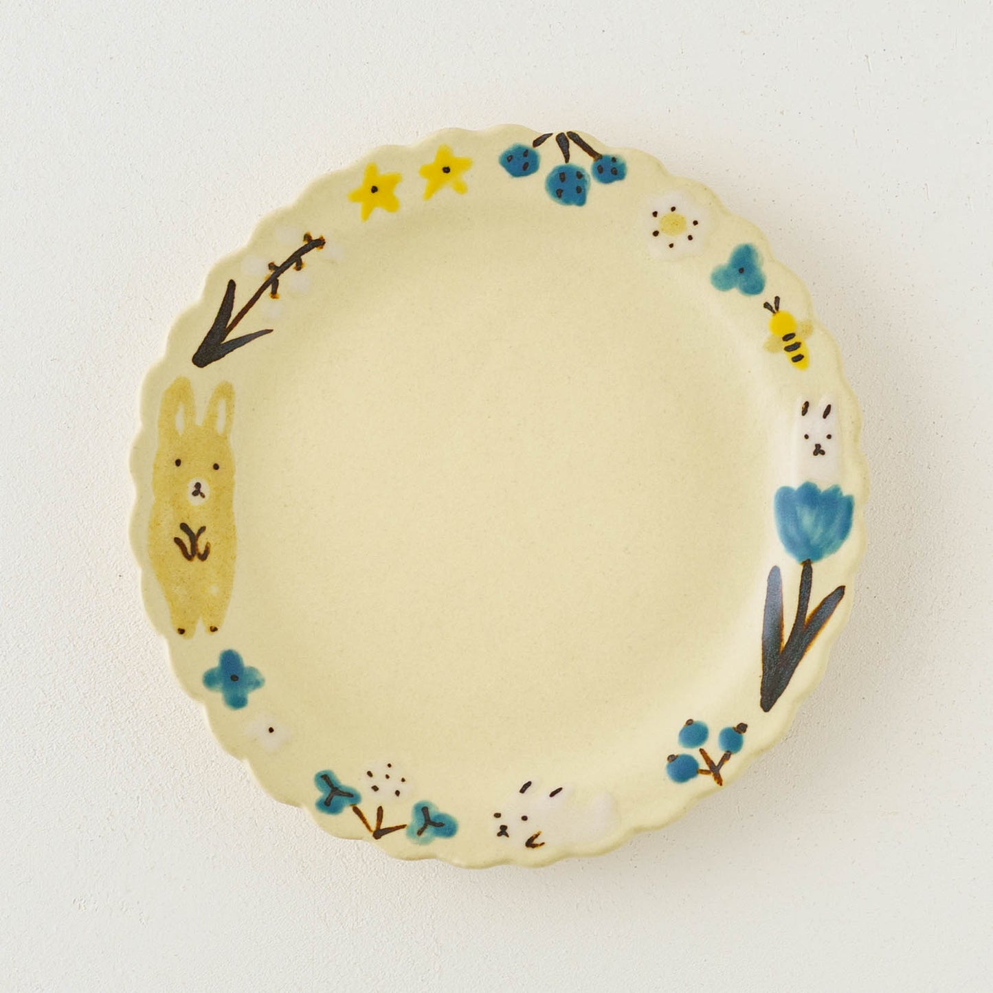 Cake Plate rabbit | Aki Ota