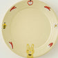 Rimmed round plate rabbitt |  Aki Ota