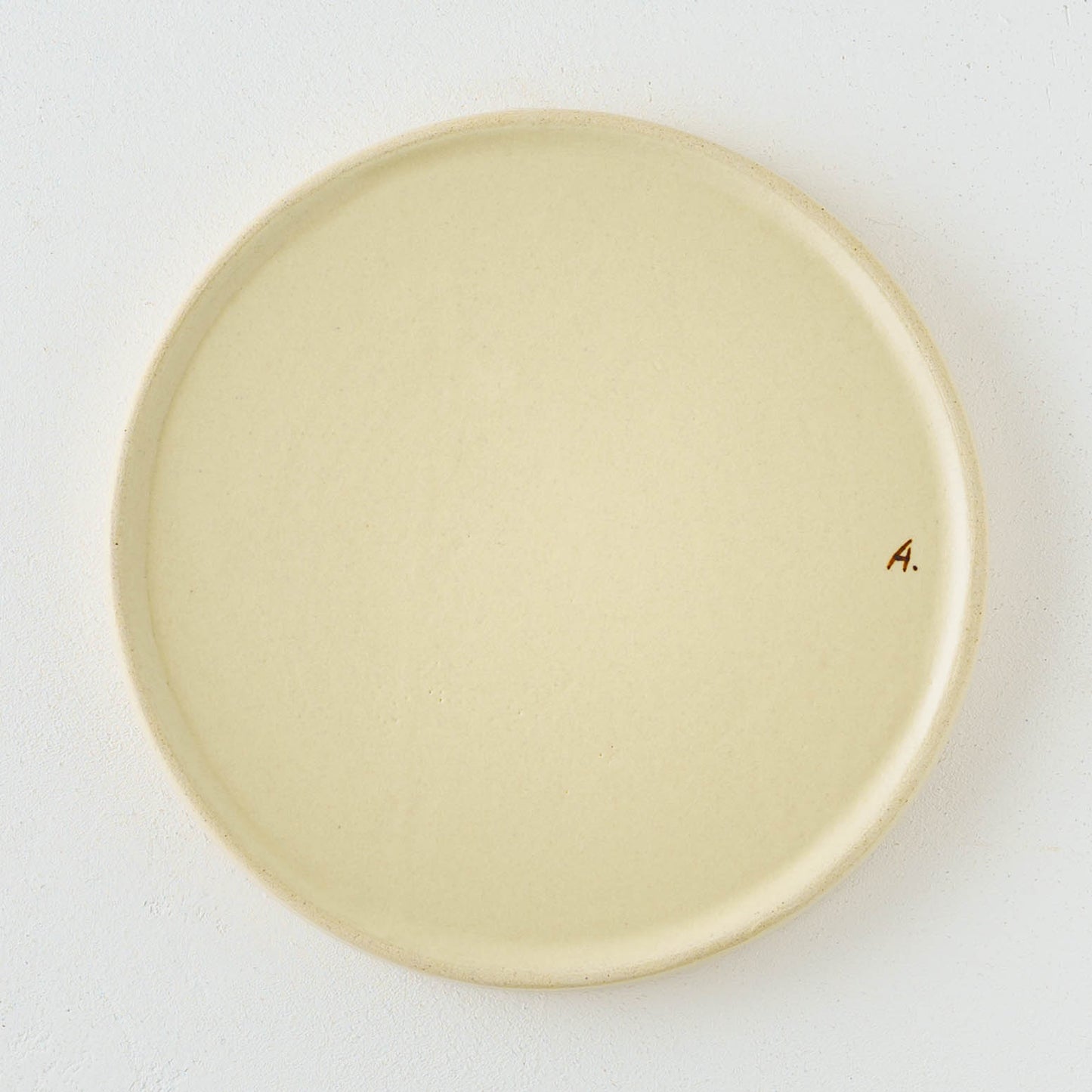 Round Plate rabbit | Aki Ota