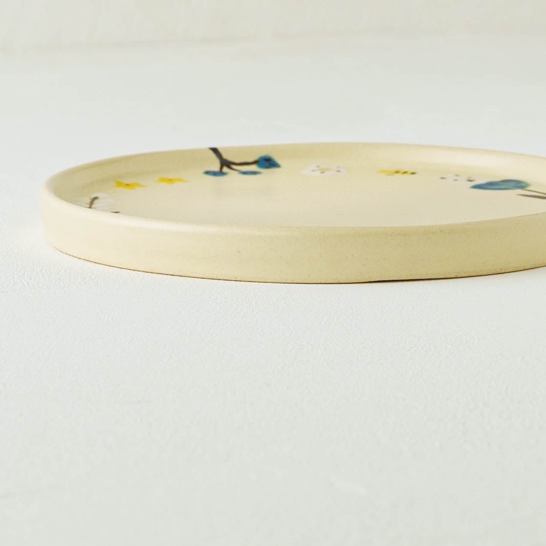 Round Plate rabbit | Aki Ota