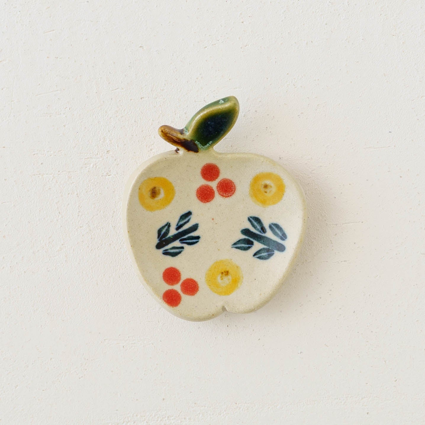 リバティ　りんご箸置き｜石川久美子