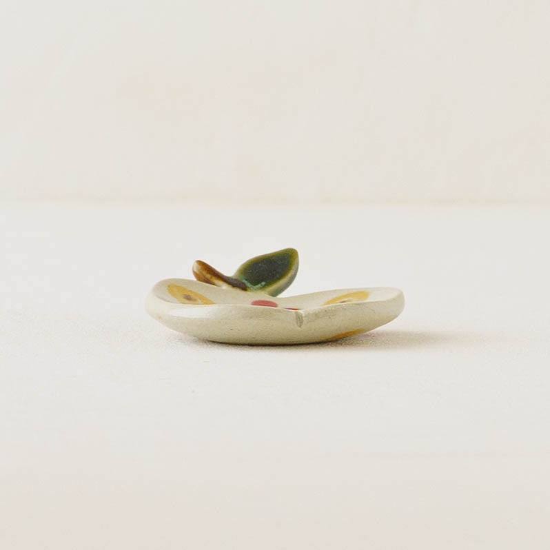 リバティ　りんご箸置き｜石川久美子