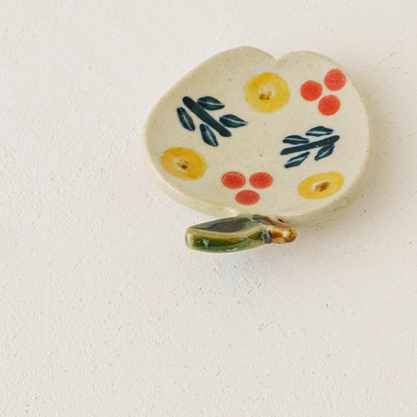 リバティ　りんご箸置き｜石川久美子