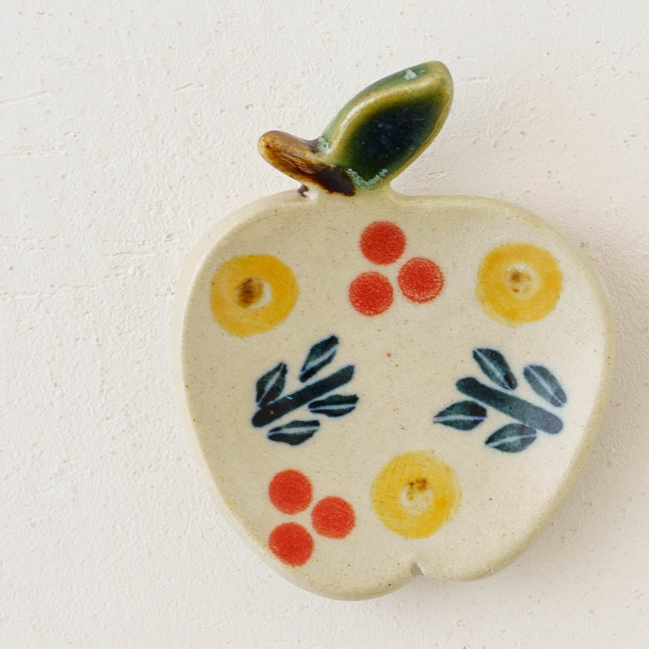 リバティ　りんご箸置き｜石川久美子