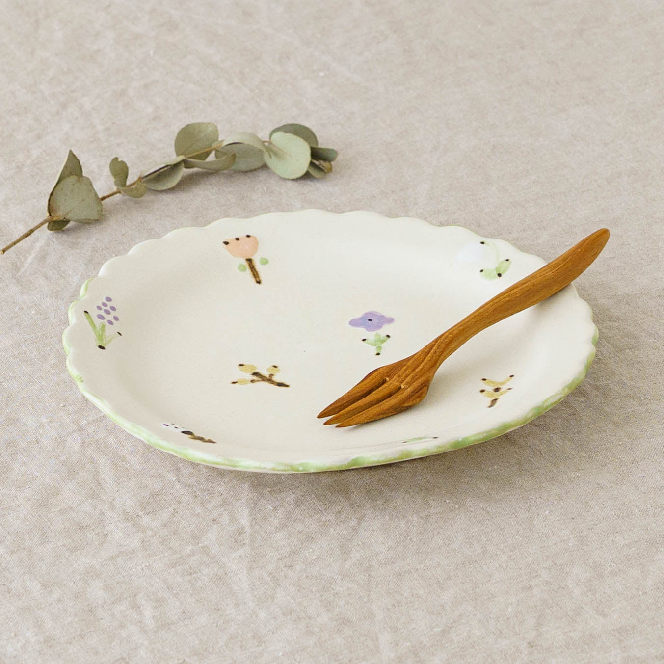 Cake Plate flower | Aki Ota