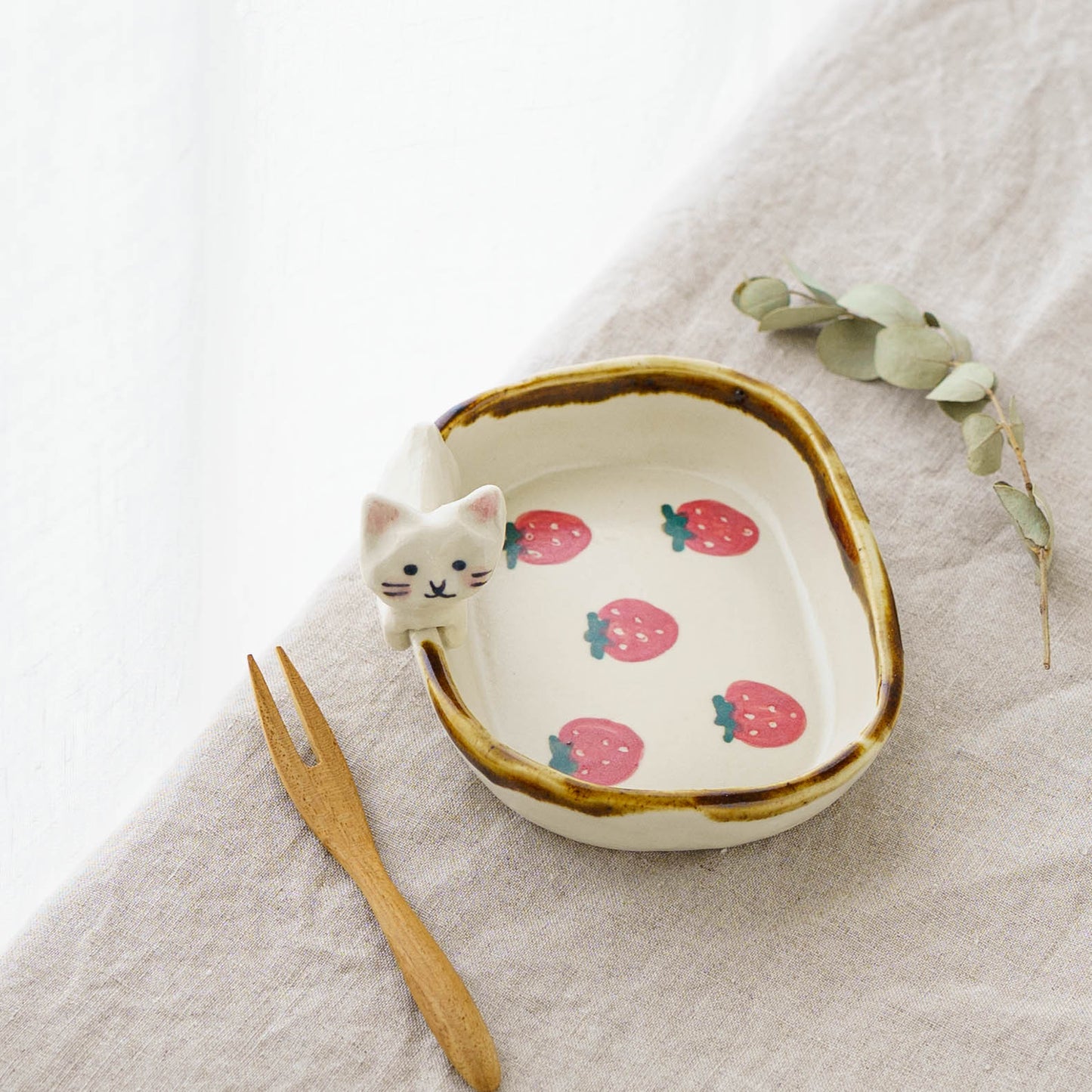 Cat x Strawberry Square Small Plate | Kajita Kei