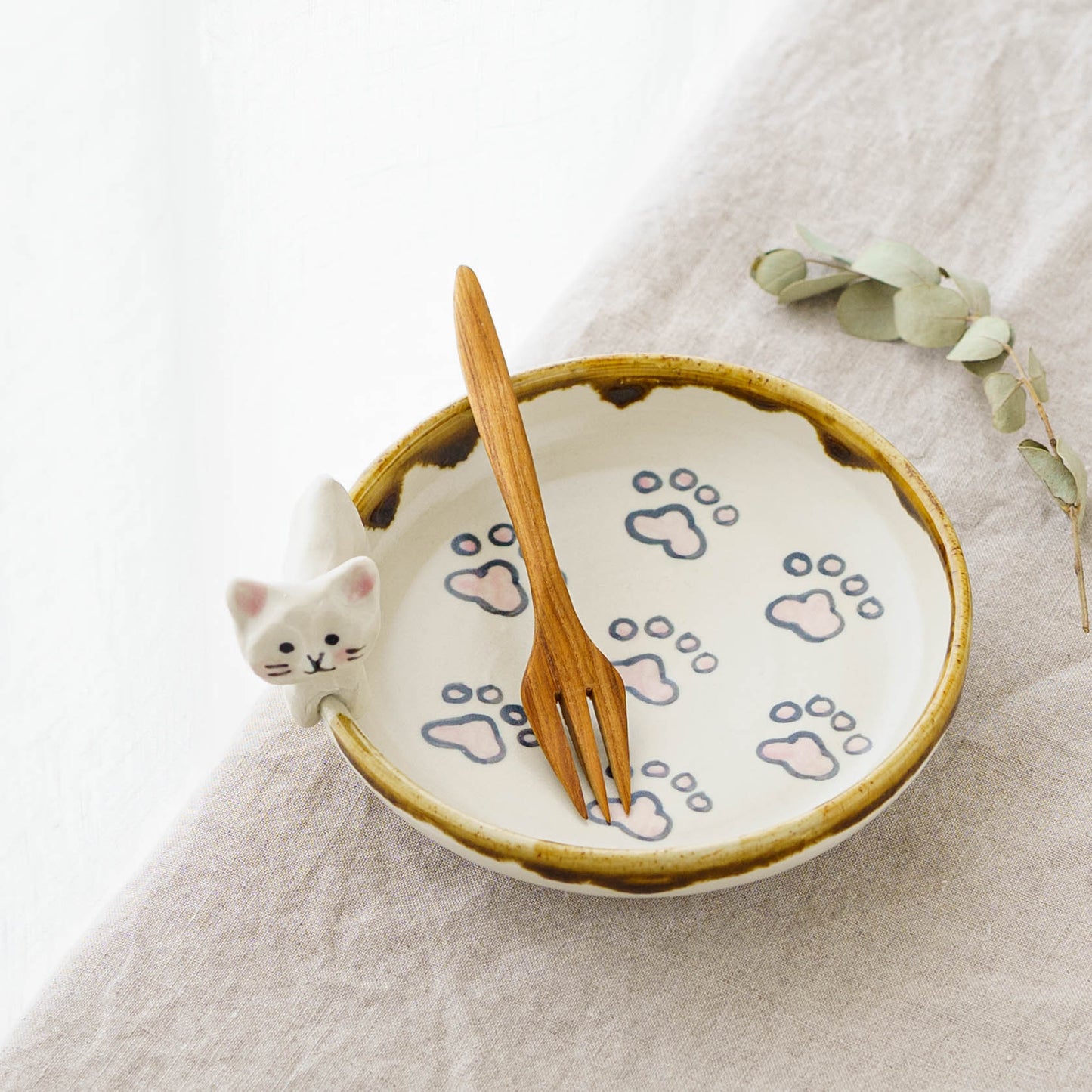 Cat x paw Round Plate | Kei Kajita