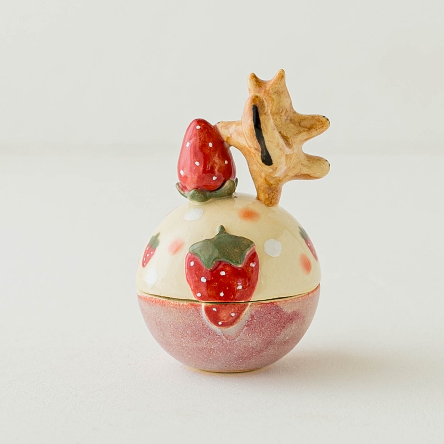 Accessory Case Squirrel and Strawberry｜Katsuko Kondo