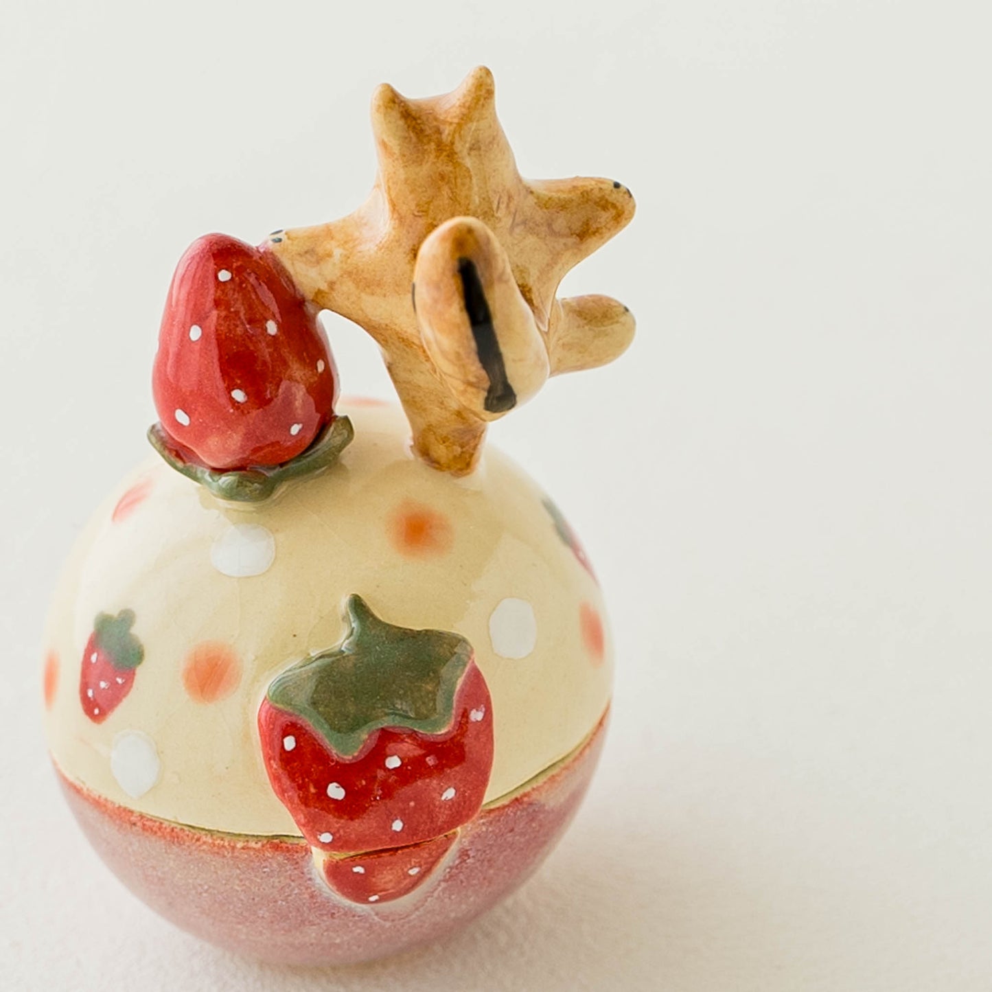 Accessory Case Squirrel and Strawberry｜Katsuko Kondo