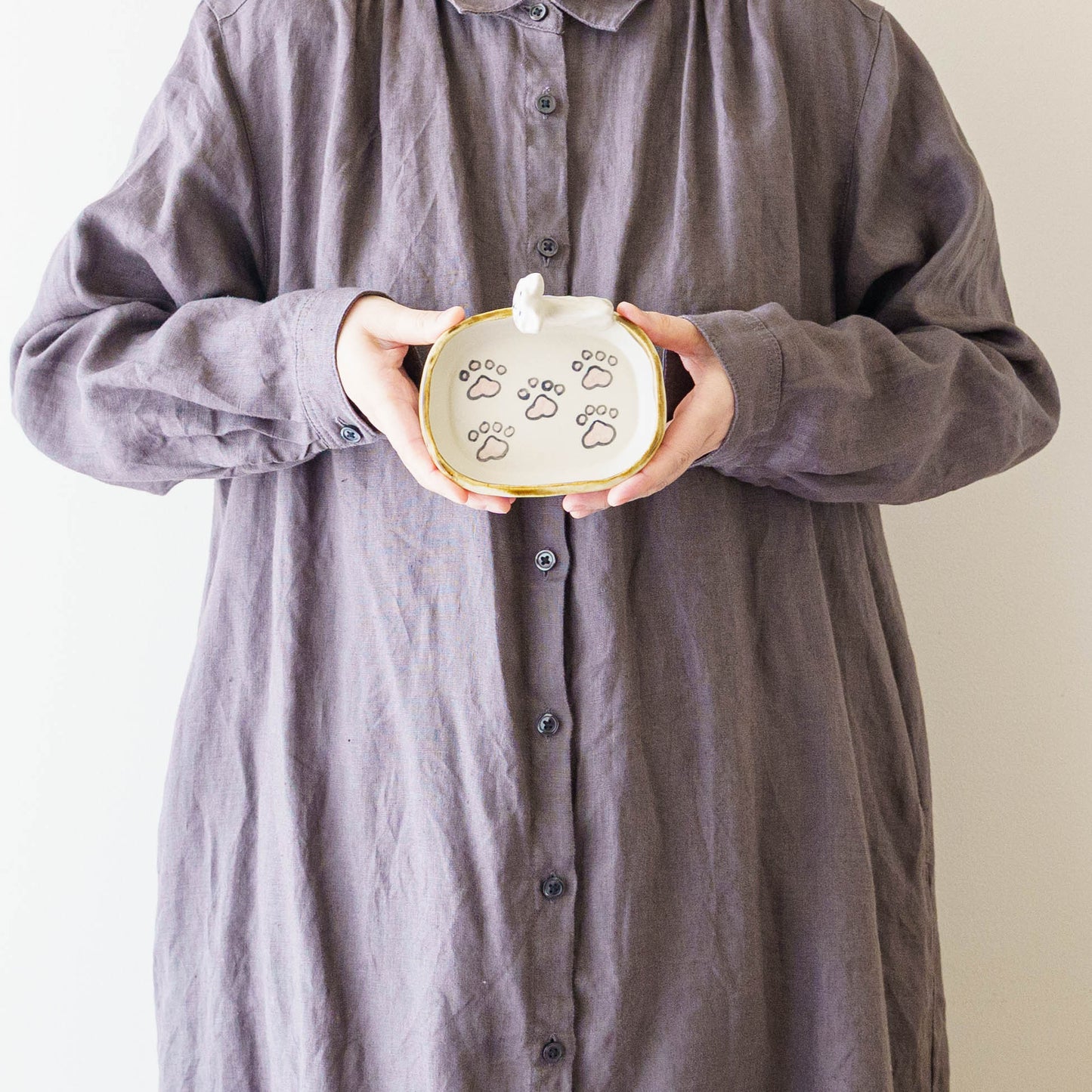 ねこ x にくきゅう　四角小皿｜梶田慶