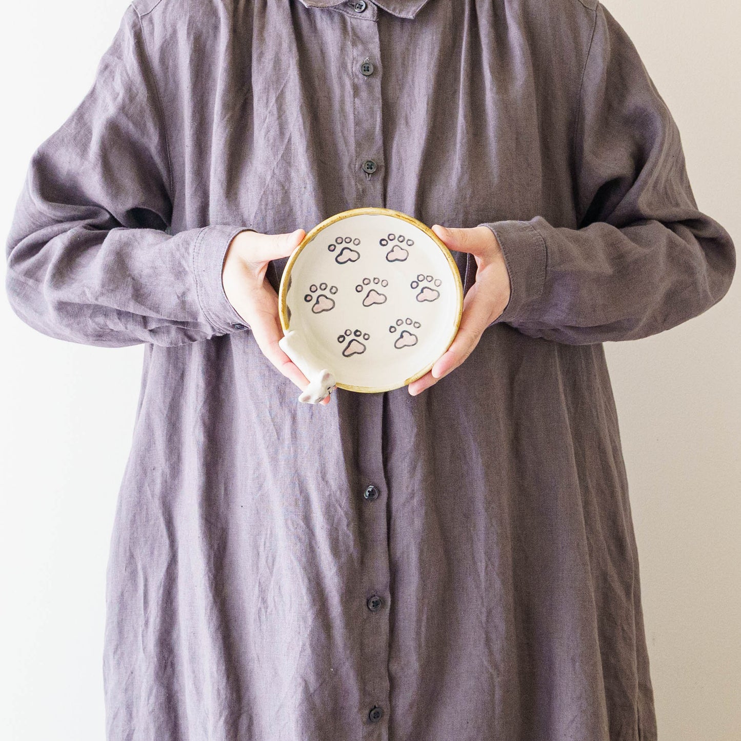 Cat x paw Round Plate | Kei Kajita