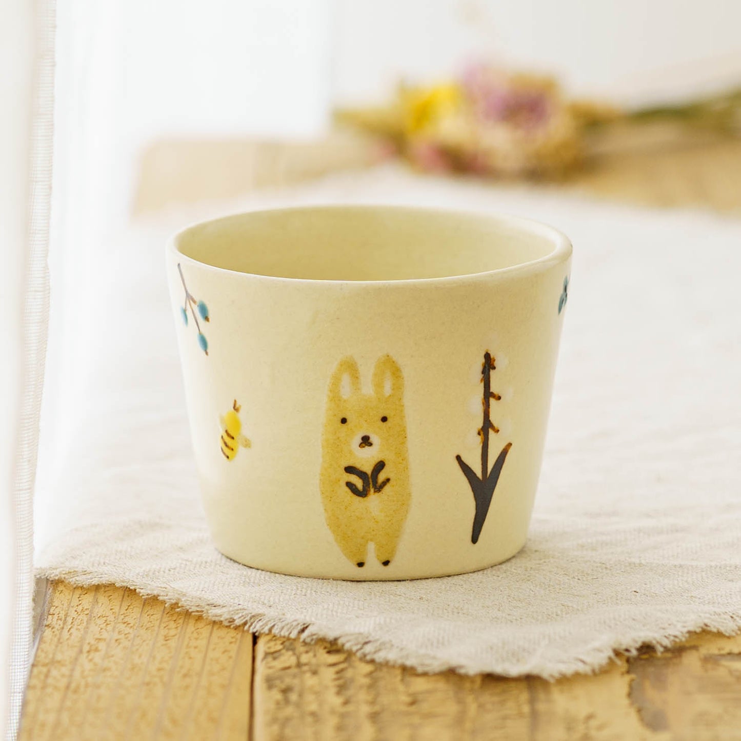Cup rabbit | Aki Ota