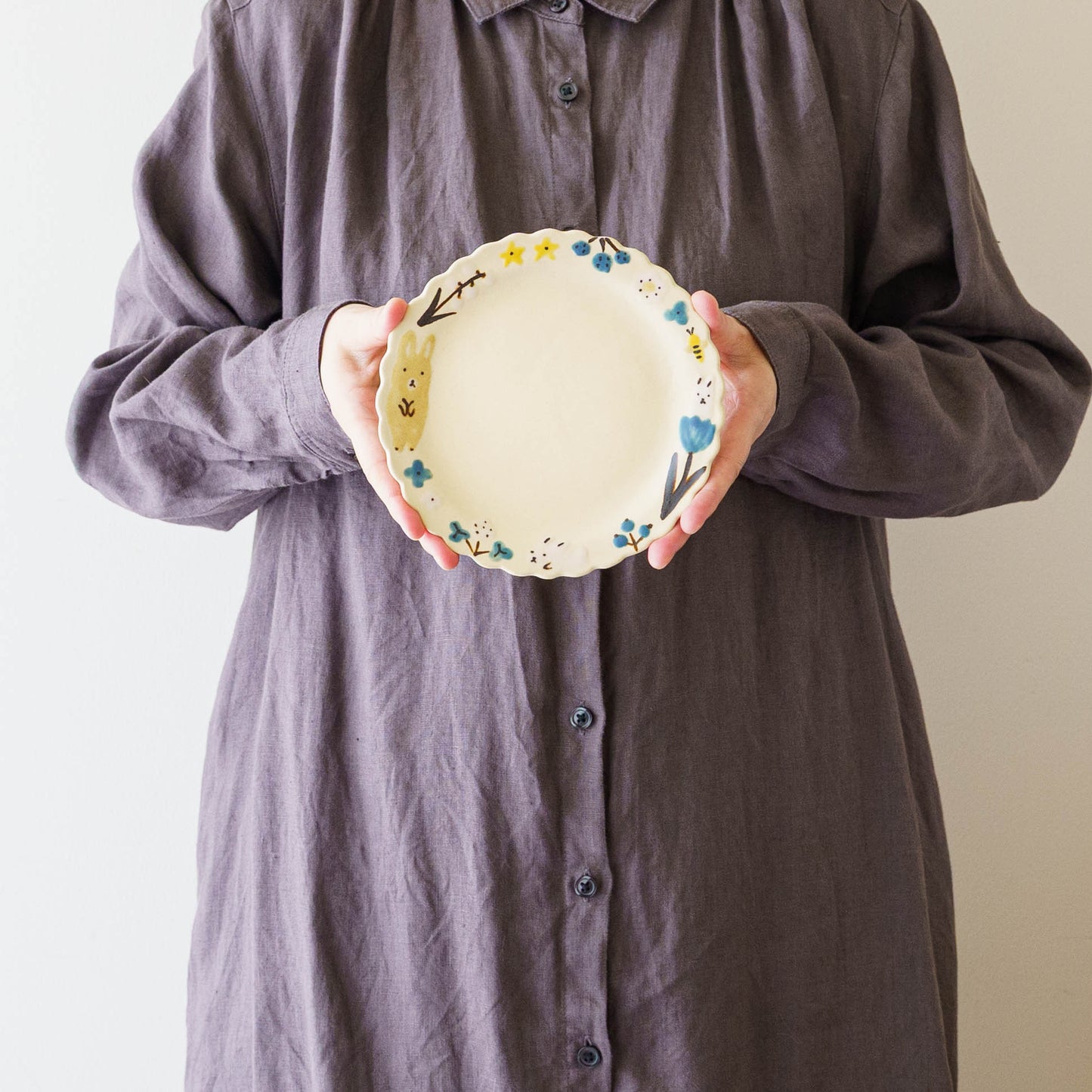 Cake Plate rabbit | Aki Ota