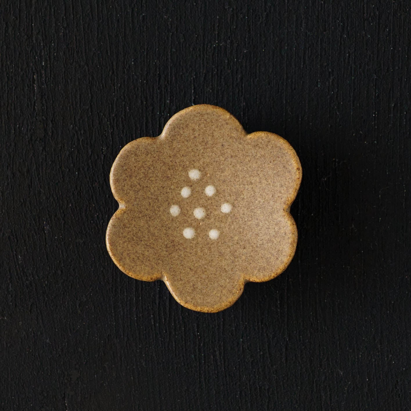 花箸置き　ベージュ｜辻本路