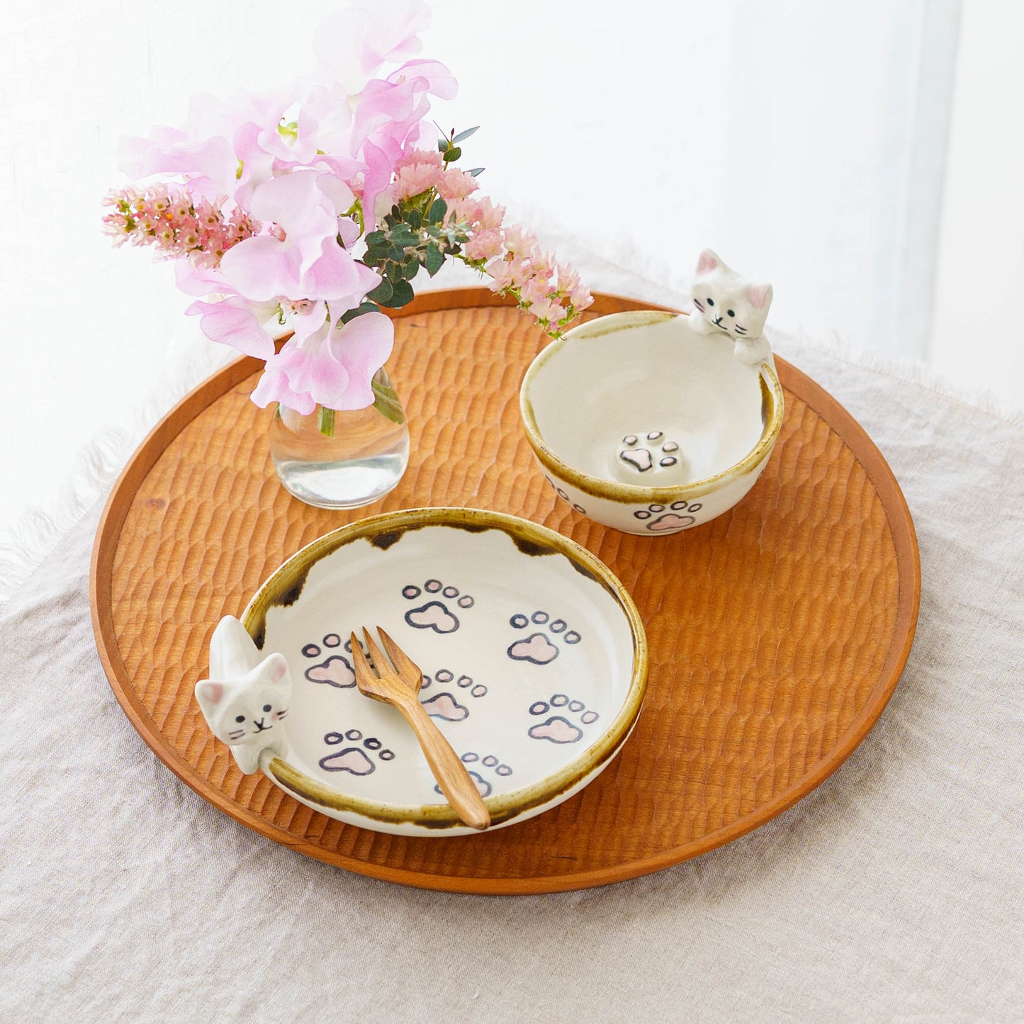 Cat x paw Round Plate | Kei Kajita