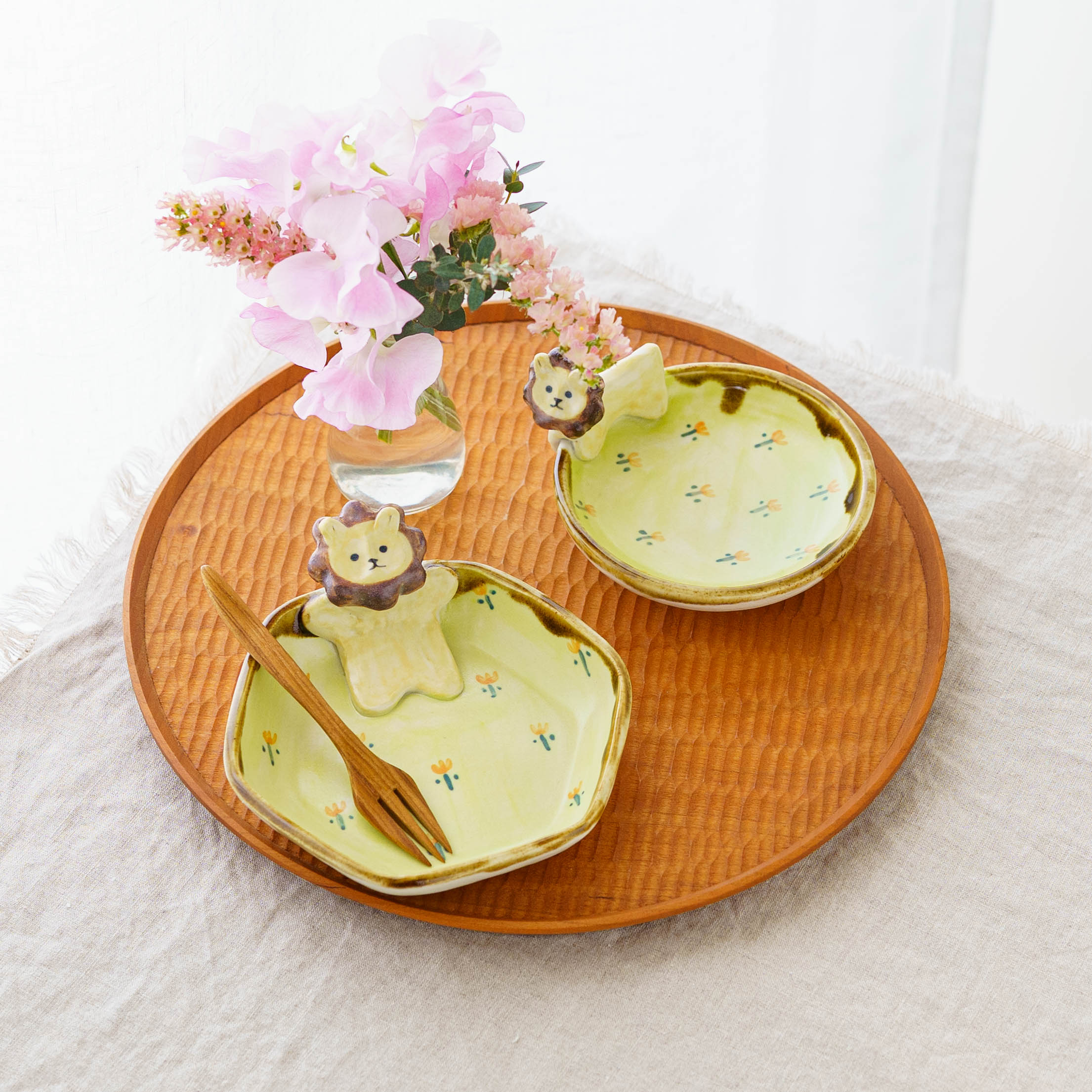 陶芸作家 梶田慶 らいおん お花 六角小皿｜窯元、作家もののうつわ通販