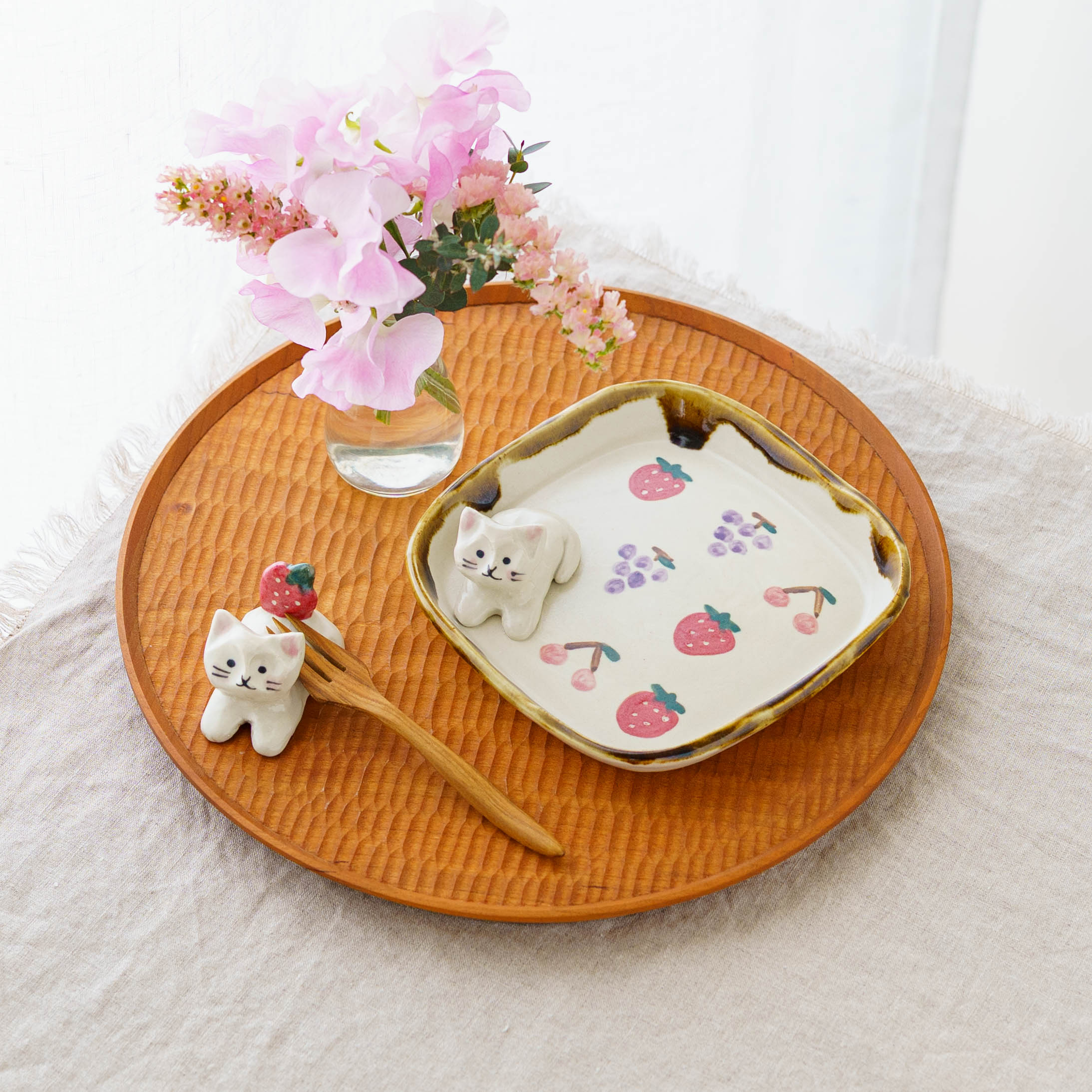 陶芸作家 梶田慶 ねこ くだもの 四角皿｜窯元、作家もののうつわ通販