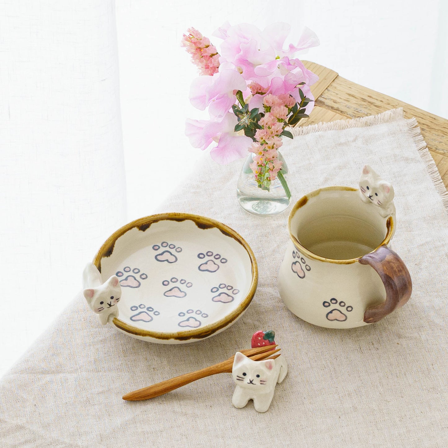 Cat x paw Round Plate | Kei Kajita