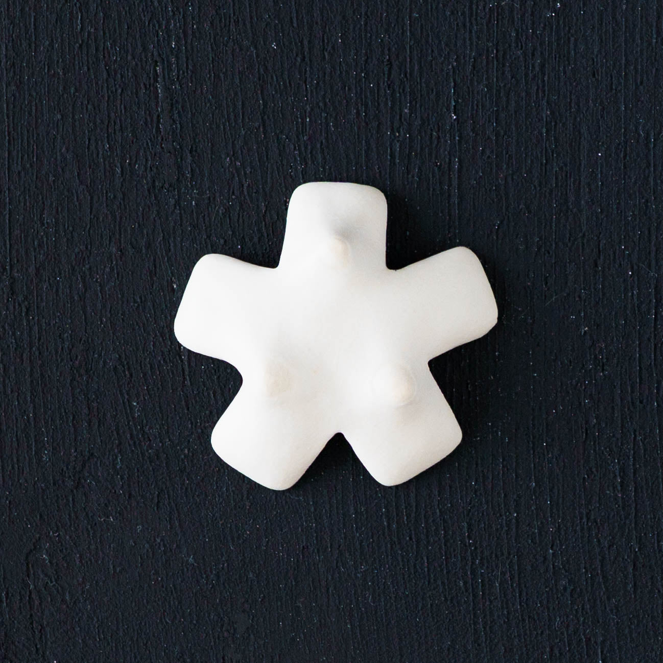 Flower chopstick rest Tulip white｜Michi Tsujimoto