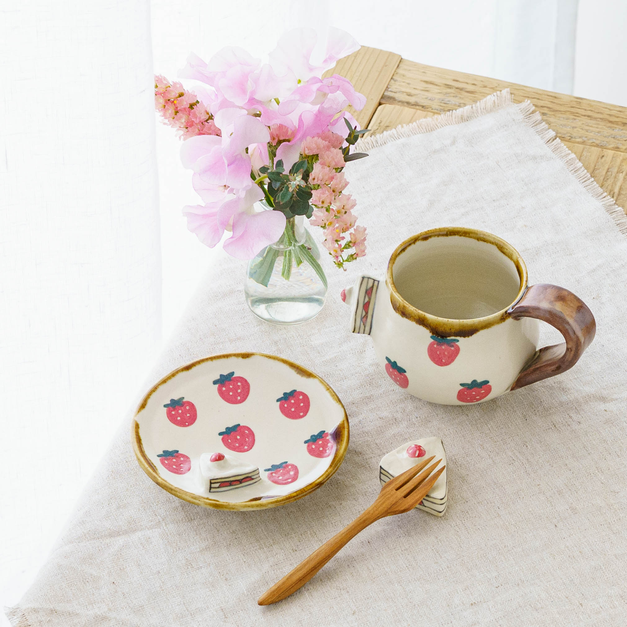 作家 梶田慶 いちご 小皿｜作家もののうつわ通販 四季折折 – 四季折折