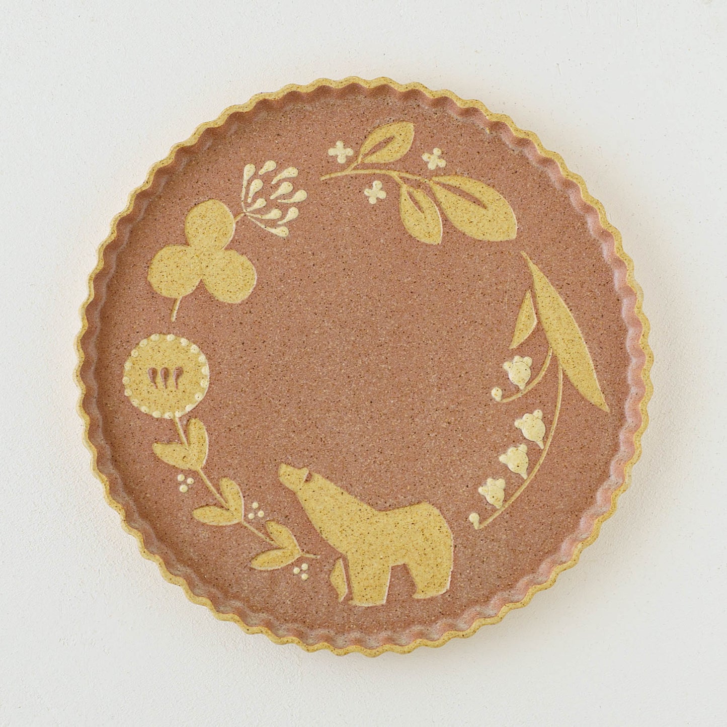 なみなみプレート 195mm　シロクマ　コーラルピンク｜苔色工房