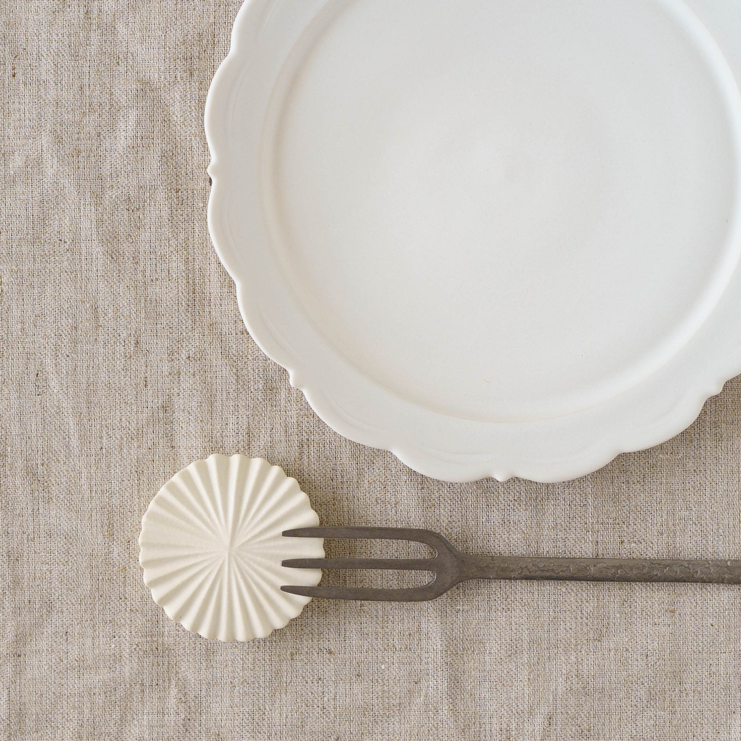 花箸置き　ダリア　ホワイト｜辻本路