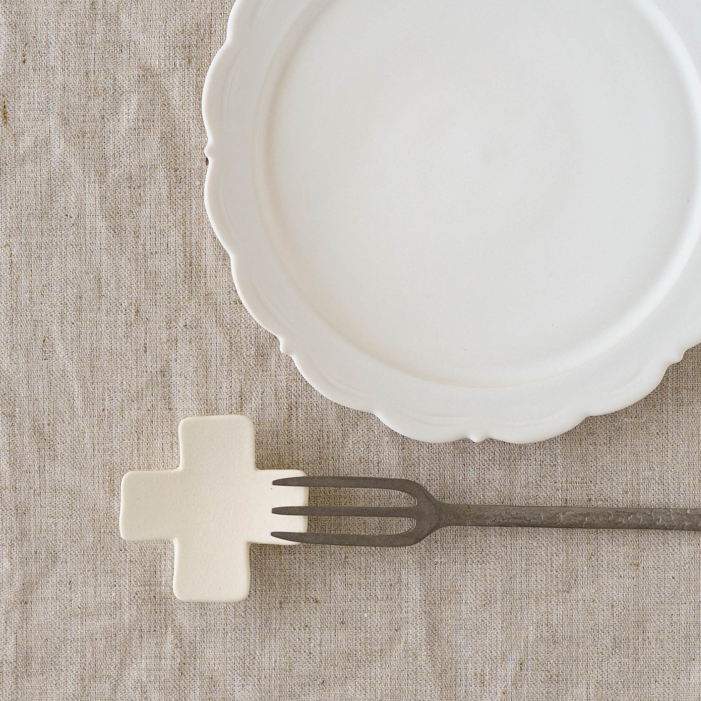 箸置き　クロス　ホワイト｜辻本路