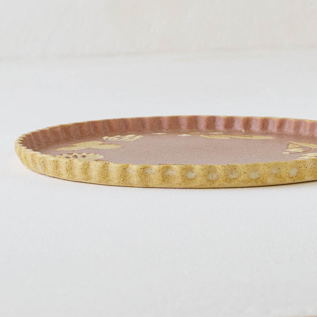 なみなみプレート 195mm　シロクマ　コーラルピンク｜苔色工房