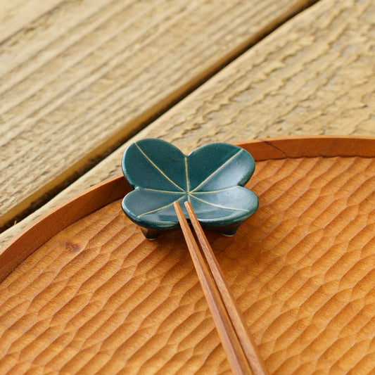 Flower chopstick rest Tulip white｜Michi Tsujimoto