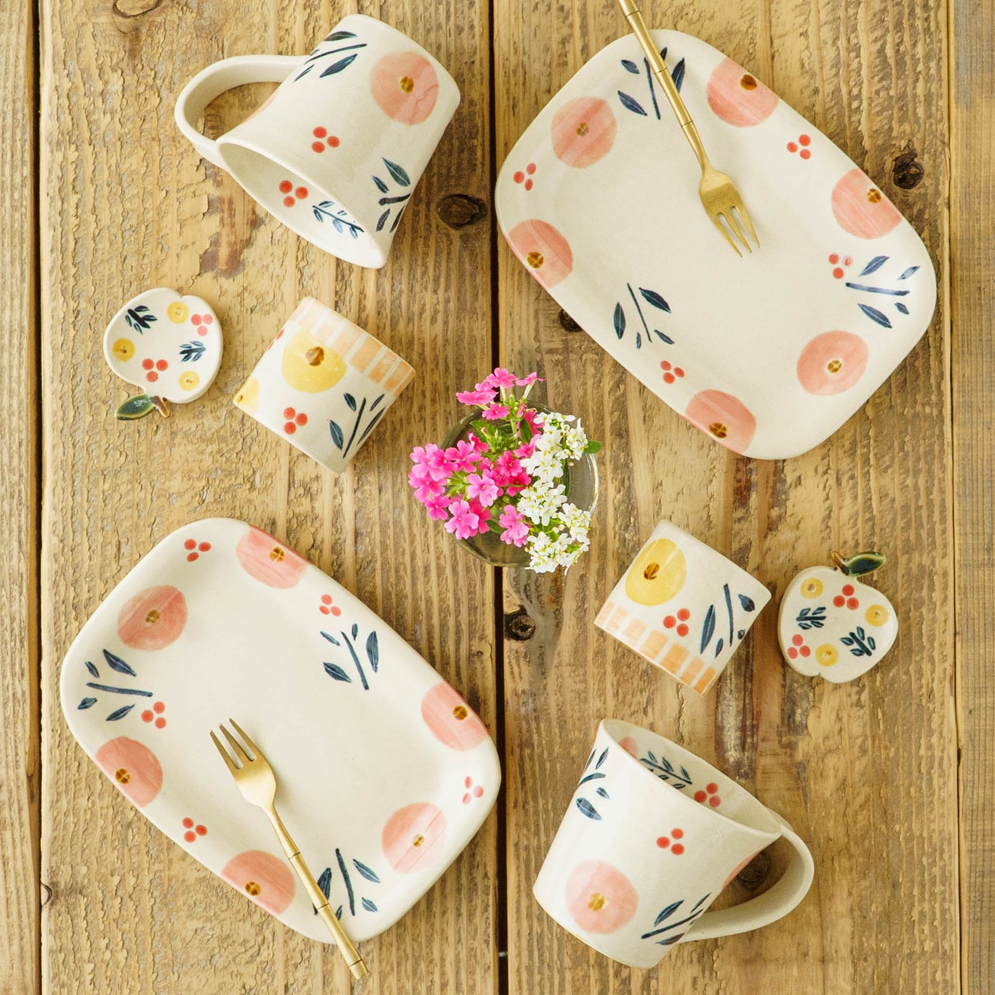 Liberty Square plate Pink | Kumiko Ishikawa