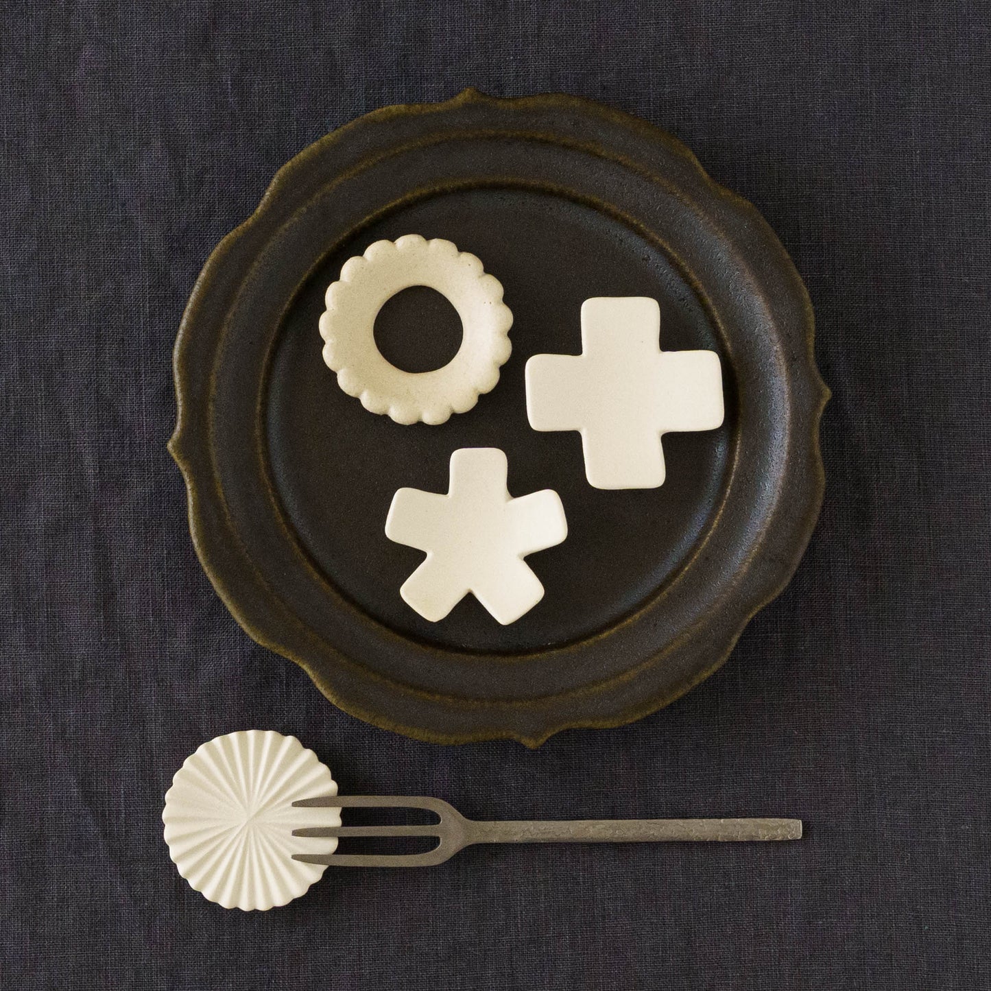 花箸置き　ダリア　ホワイト｜辻本路