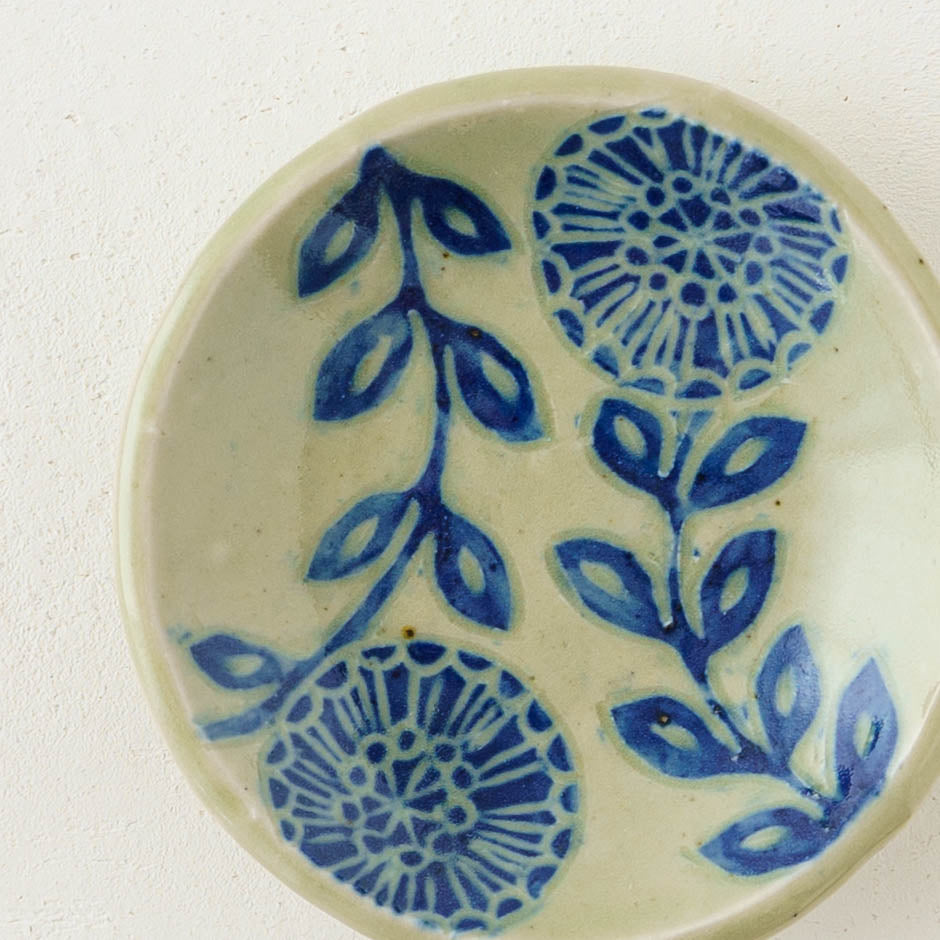 陶芸作家 松崎麗 豆皿 小 呉須｜作家もののうつわ通販 四季折折 – 四季