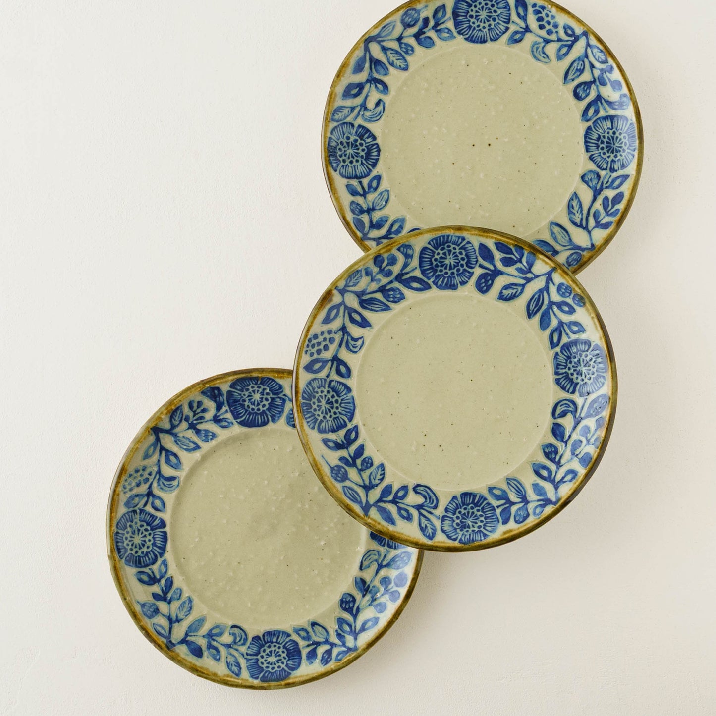 丸皿　7寸　呉須｜松崎麗